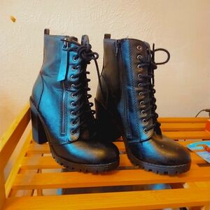 Combat black boots